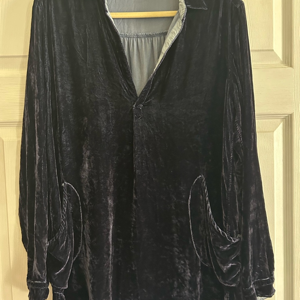 CP Shades Navy Velvet Long-Sleeve Top